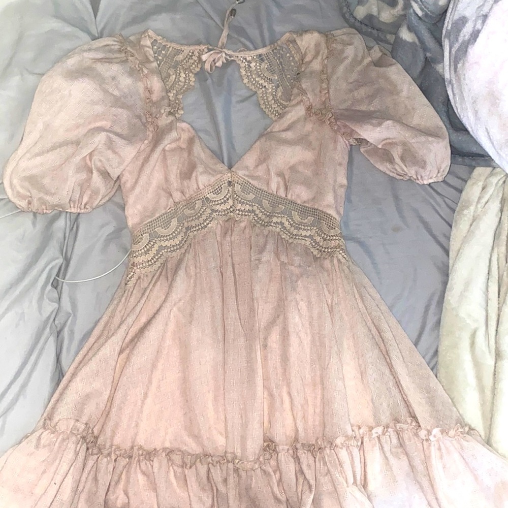Beautiful dress, look cute in pictures just doesn’t fit like it use to.
